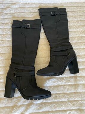 VENUS Black Knee-High Block Heel Boots